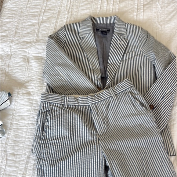 Classic Seersucker Blazer and Pants Set - Picture 4 of 6